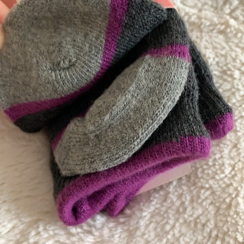 NWT 2 Pr. Ladies Crew Socks Legale & Adventure